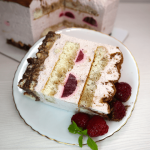 Летний торт “Манго-Маракуйя-Малина”
