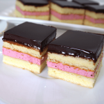 Шарлотка с яблоками
