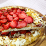Овсяный крамбл с творогом и нектаринами